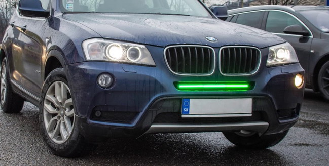 Zelené predné brzdové svetlo zo Slovenska